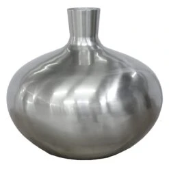 9IN RD METAL VASE SILVER